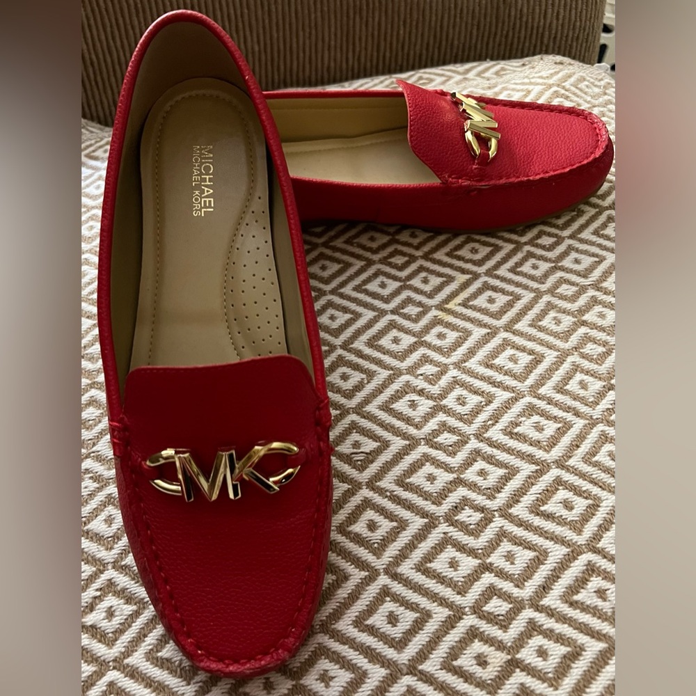Michael Kors Reed Tumbled Faux Leather Loafer Moc Moccasin red Sz 8 like new - Picture 2 of 6